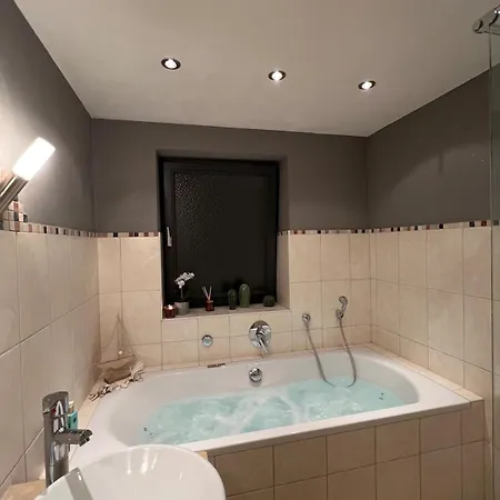 Apartamento Thermen-glueck 3br 100qm Whirlpool-badewanne Bad Aibling